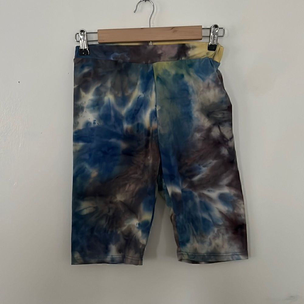 2 tie dye bikers shorts EUC